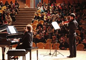 A.Ü'de  klasik müzik  rüzgarı